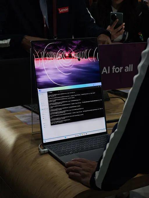 MWC25 “绕”不开AI的MWC2025(图2)