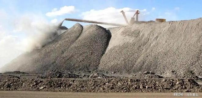 美国紧急撤回名单!高市赶紧用中文拜年她知道:王毅的话是真的(图2)